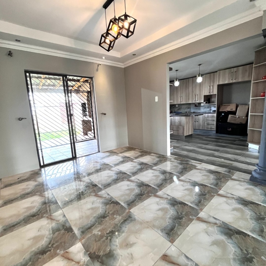 4 Bedroom Property for Sale in Despatch Central Eastern Cape